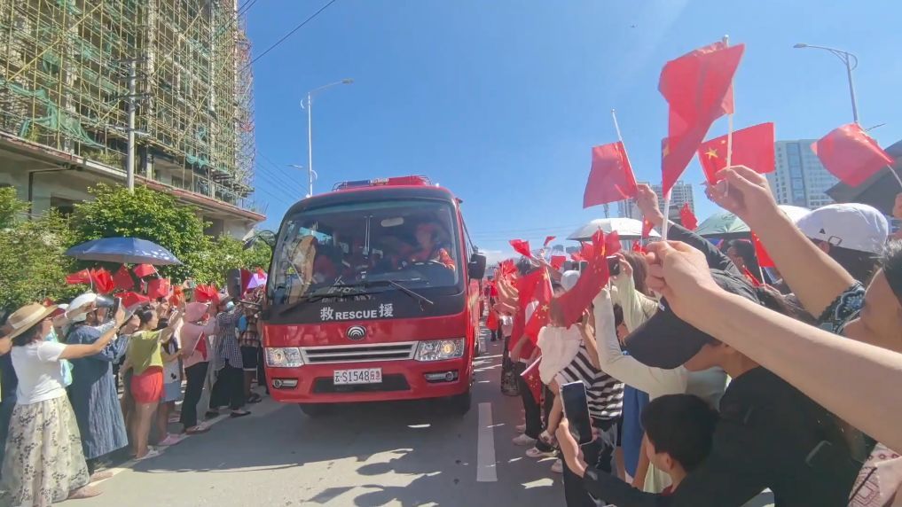 微光成炬护家园——广西防汛救灾暖心纪实 微光成炬护家园——广西防汛救灾暖心纪实