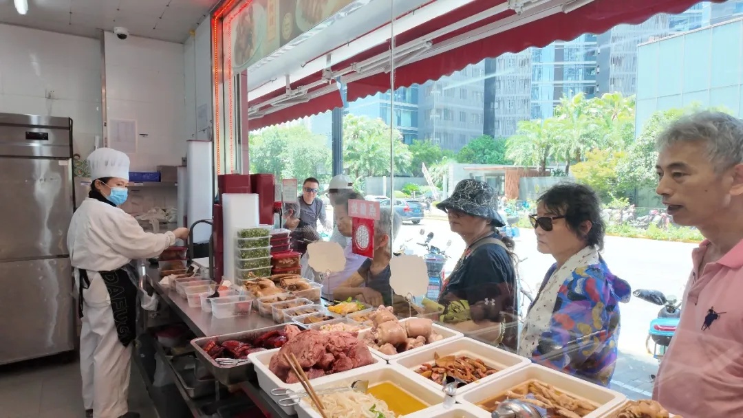 高温暴击!上海人集体“懒下厨”,老字号冷面熟食卖爆了 高温暴击!上海人集体“懒下厨”,老字号冷面熟食卖爆了