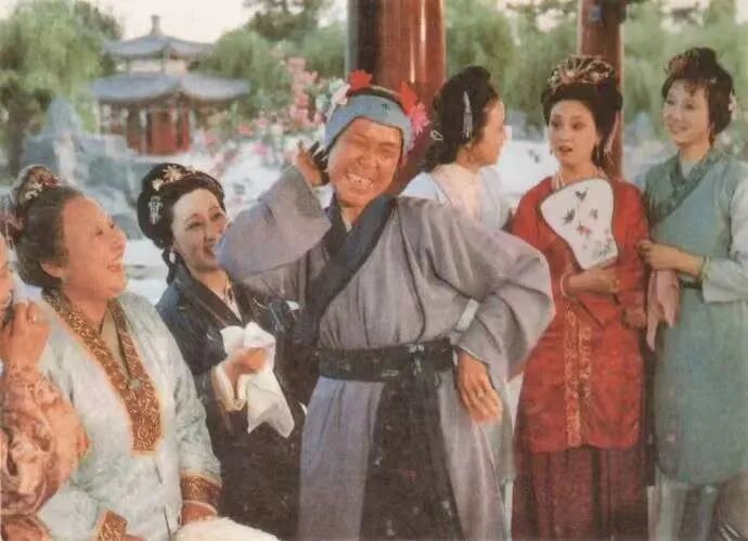 《红楼梦》刘姥姥扮演者沙玉华去世,网友:熟悉的人一个个离去了...... 《红楼梦》刘姥姥扮演者沙玉华去世,网友:熟悉的人一个个离去了......