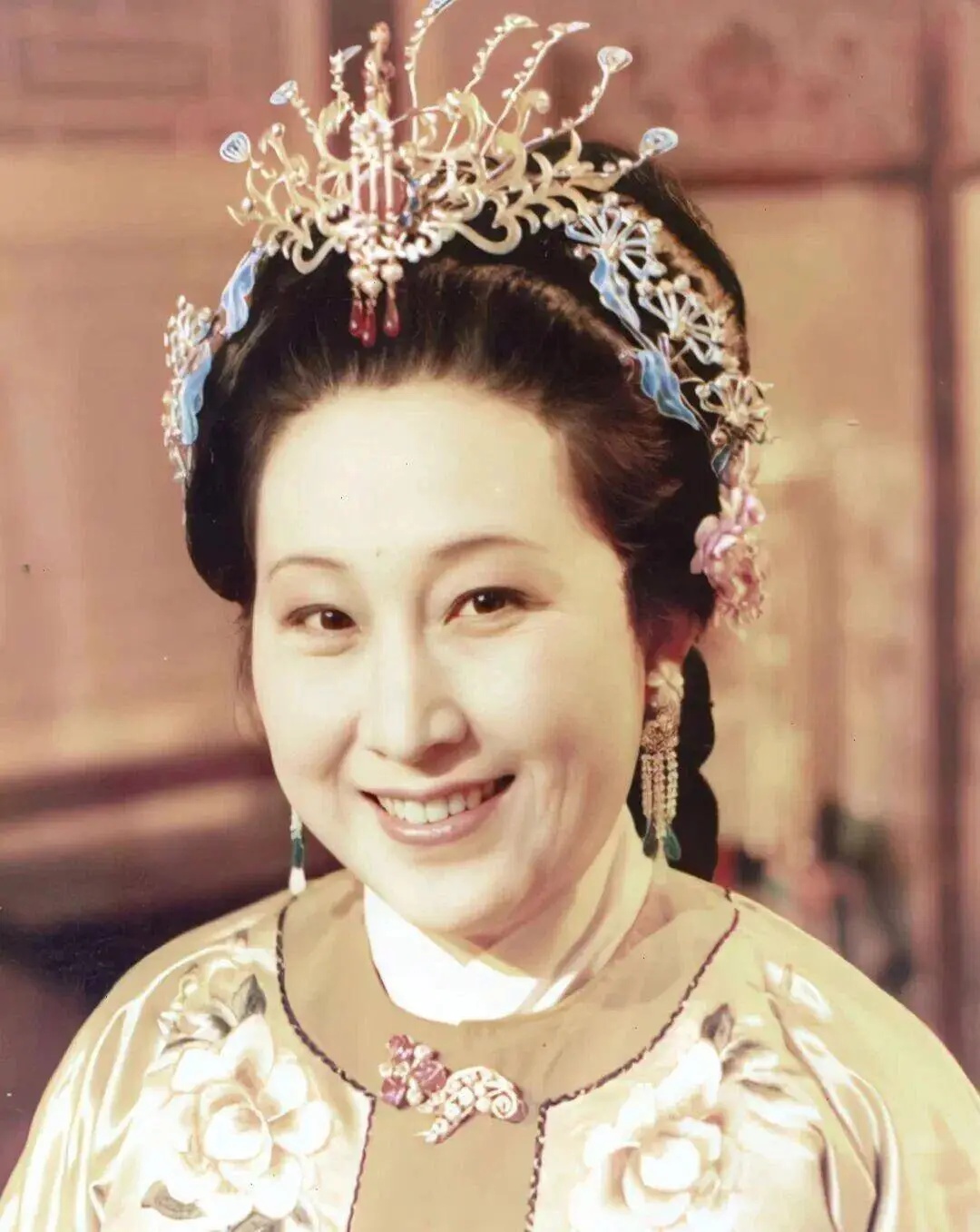 《红楼梦》刘姥姥扮演者沙玉华去世,网友:熟悉的人一个个离去了...... 《红楼梦》刘姥姥扮演者沙玉华去世,网友:熟悉的人一个个离去了......