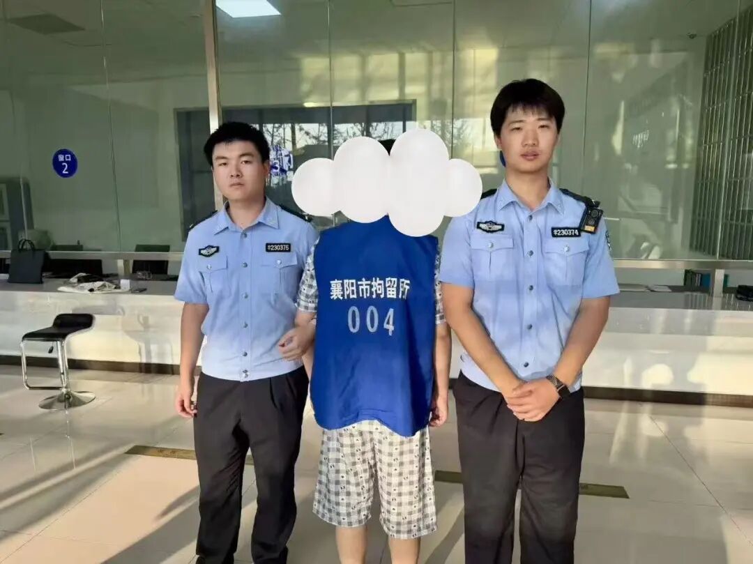 小心!你的自拍,竟被做成假身份证卖钱 小心!你的自拍,竟被做成假身份证卖钱