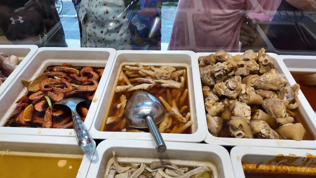 高温暴击!上海人集体“懒下厨”,老字号冷面熟食卖爆了 高温暴击!上海人集体“懒下厨”,老字号冷面熟食卖爆了