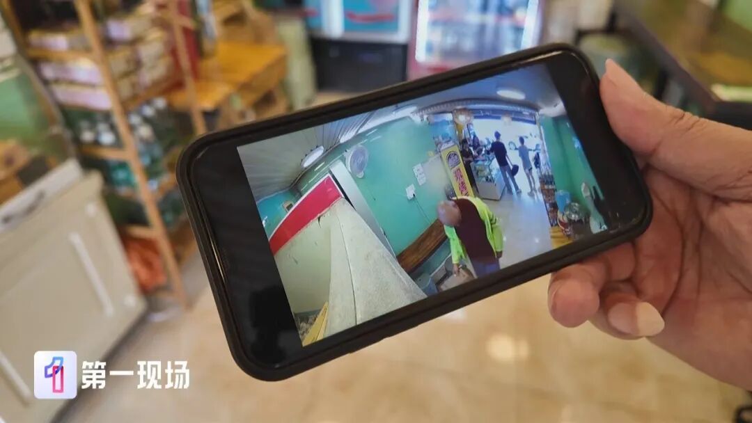 上班路上捡到一大包黄金!94件黄金饰品近六斤重,现实版“拾金不昧”又在深圳上演! 上班路上捡到一大包黄金!94件黄金饰品近六斤重,现实版“拾金不昧”又在深圳上演!