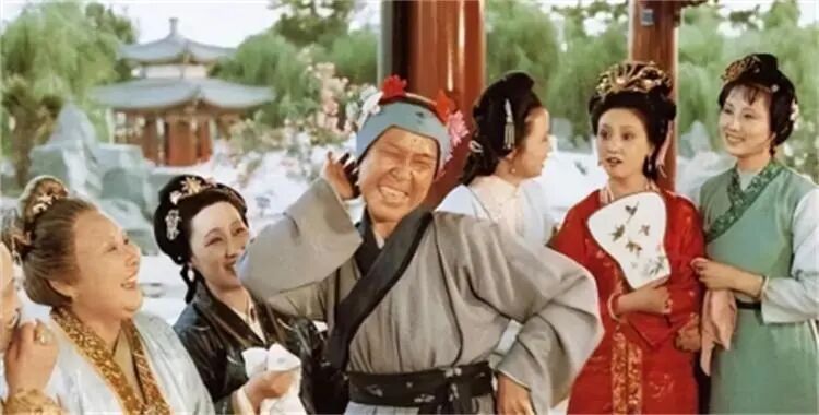 87版《红楼梦》刘姥姥扮演者离世,享年95岁;重温她戏里戏外精彩一生 87版《红楼梦》刘姥姥扮演者离世,享年95岁;重温她戏里戏外精彩一生