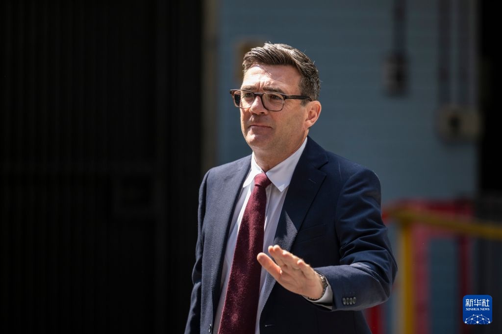 伯纳姆当选英国工党党首 伯纳姆当选英国工党党首
