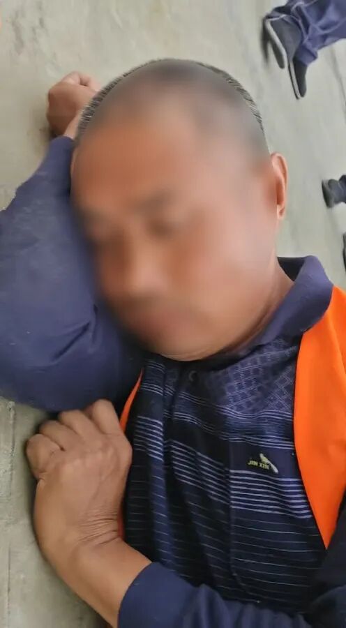 太可气！11人假扮民工“碰瓷”，不干活只讹钱！