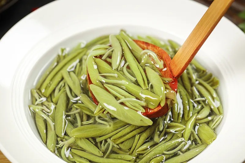 夏日食莼菜解暑热、护肠胃 但两类人群食用需谨慎 夏日食莼菜解暑热、护肠胃 但两类人群食用需谨慎