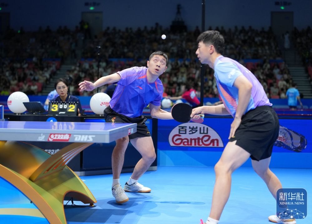 “龙蟒组合”时隔五年首度合体!马龙、许昕晋级16强,赛后马龙在线辟谣 “龙蟒组合”时隔五年首度合体!马龙、许昕晋级16强,赛后马龙在线辟谣