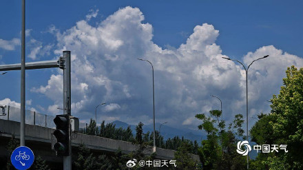 北京棉花糖云将夏日氛围拉满