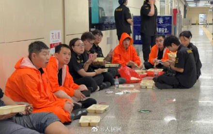 沈阳地铁8小时生死保卫战 沈阳地铁8小时生死保卫战