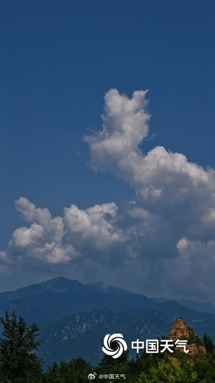北京棉花糖云将夏日氛围拉满