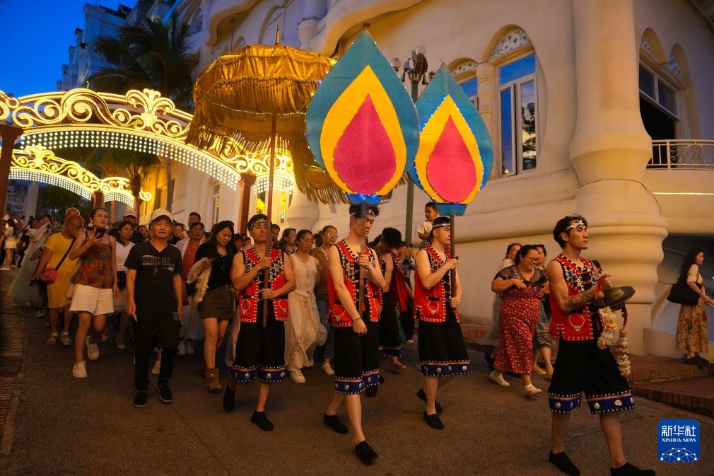 云南西双版纳迎来暑期旅游旺季 云南西双版纳迎来暑期旅游旺季