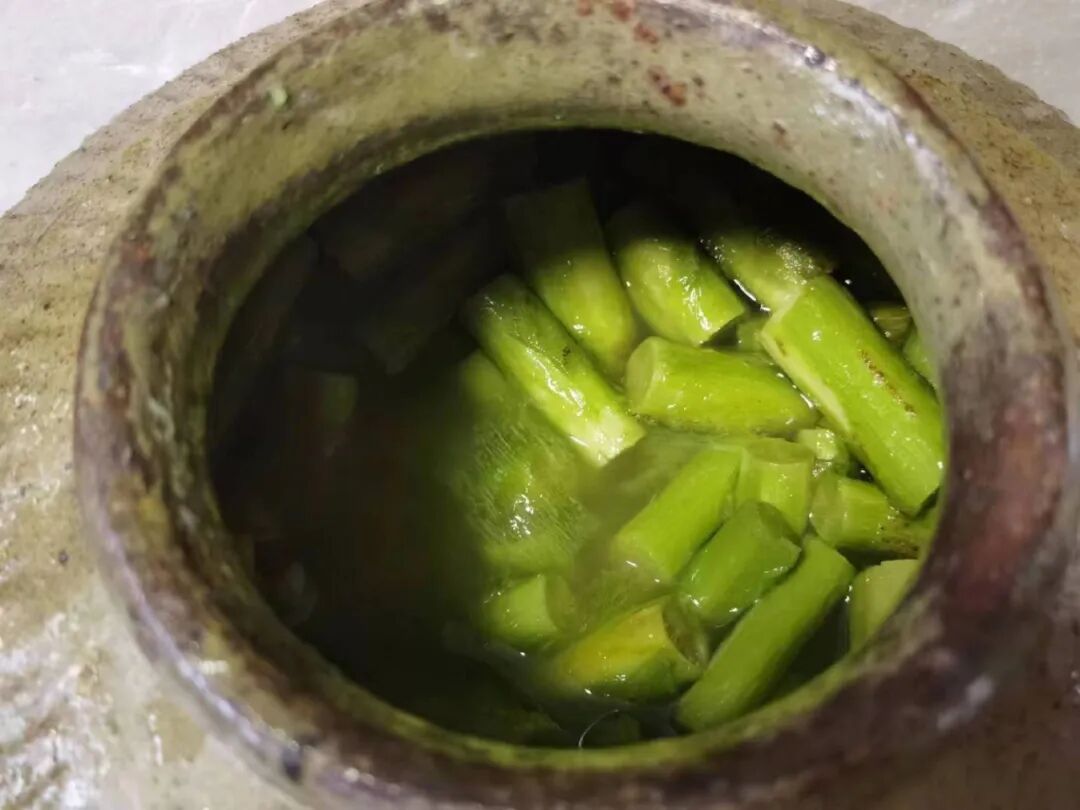 一盘家常菜下肚,夫妻双双中招!近期很多人吃,一定要当心 一盘家常菜下肚,夫妻双双中招!近期很多人吃,一定要当心