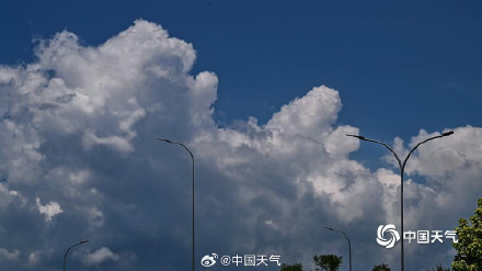 北京棉花糖云将夏日氛围拉满