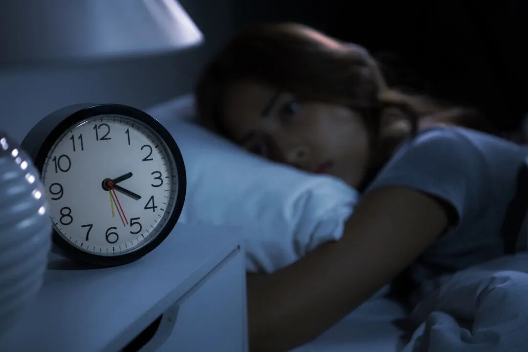 总在凌晨2~4点醒?千万别硬扛!这可能是身体最后的“求救”,别等严重了才后悔 总在凌晨2~4点醒?千万别硬扛!这可能是身体最后的“求救”,别等严重了才后悔