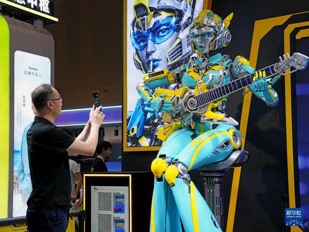 2026世界人工智能大会机器人亮点纷呈 2026世界人工智能大会机器人亮点纷呈