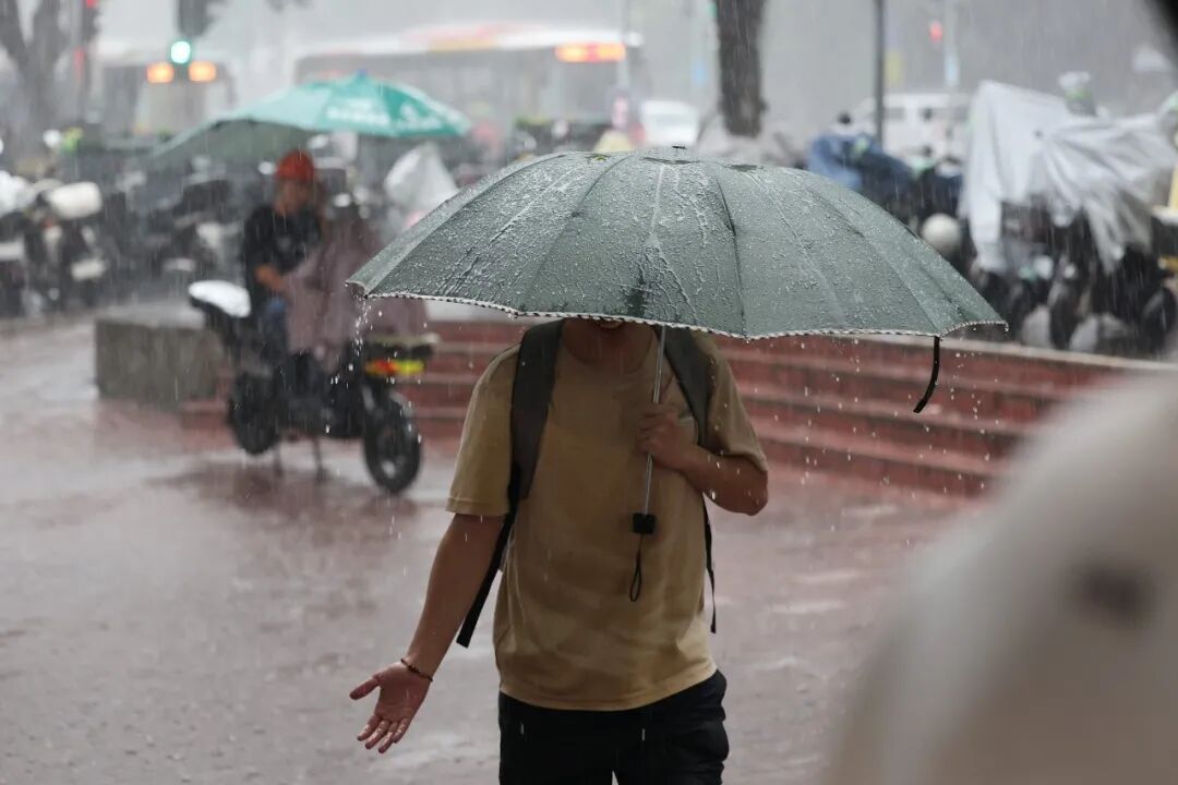 广东周末有大雨、暴雨！高温马上返场