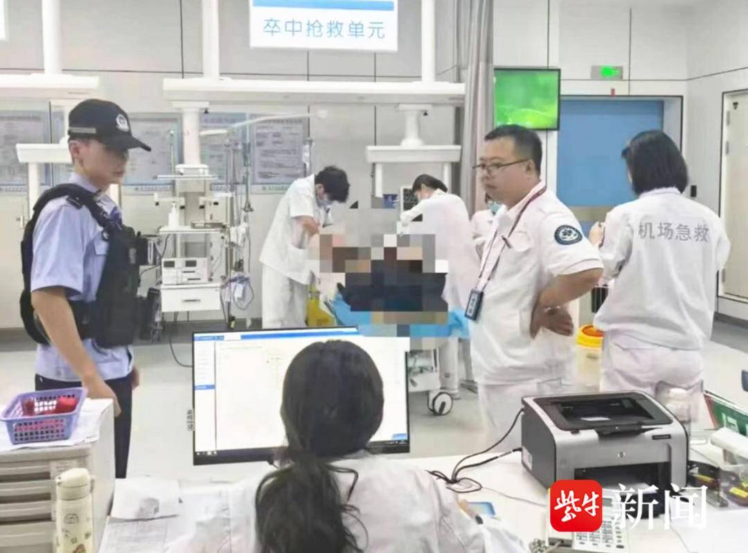 男子候机发病却拒绝就医,警方“霸道处置”救他一命! 男子候机发病却拒绝就医,警方“霸道处置”救他一命!