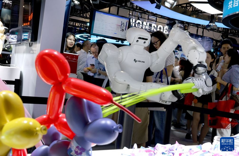 2026世界人工智能大会机器人亮点纷呈 2026世界人工智能大会机器人亮点纷呈