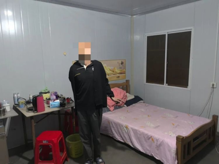 海南一男子报警谎称“我杀人了!”警方火速赶往现场一看:拘留5日 海南一男子报警谎称“我杀人了!”警方火速赶往现场一看:拘留5日