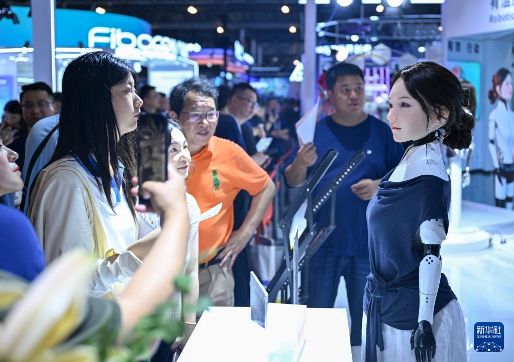 2026世界人工智能大会机器人亮点纷呈 2026世界人工智能大会机器人亮点纷呈