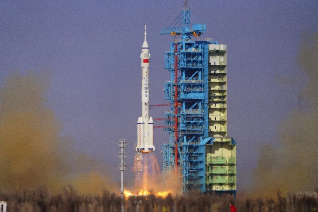 16天,太空救援!我国载人航天首次应急发射,背后细节→ 16天,太空救援!我国载人航天首次应急发射,背后细节→