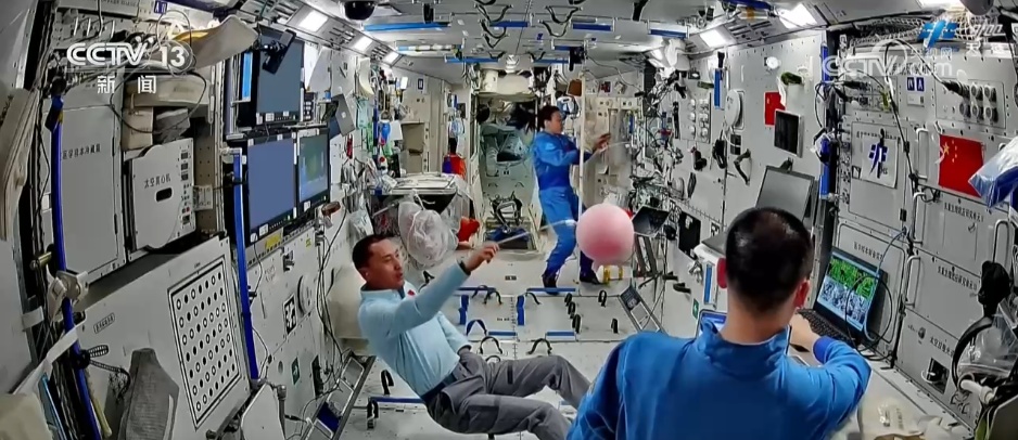 神二十三乘组上新“天宫TV” 在轨实(试)验清单不断更新 神二十三乘组上新“天宫TV” 在轨实(试)验清单不断更新