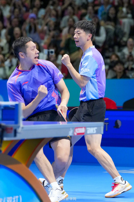 马龙许/昕全锦赛晋级男双决赛 马龙许/昕全锦赛晋级男双决赛