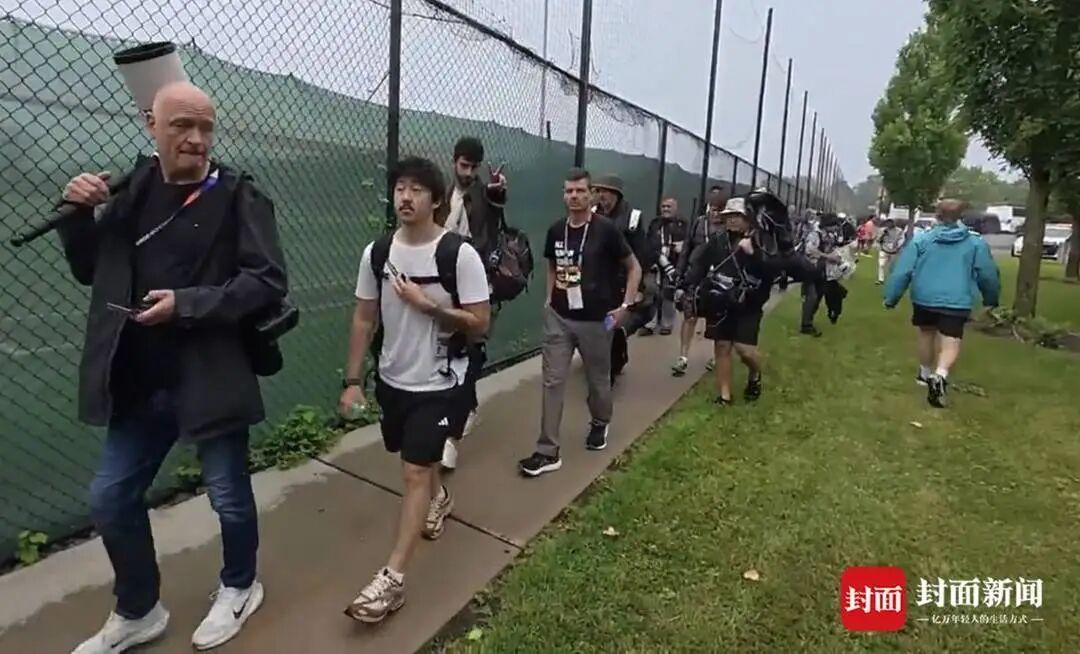 西班牙队决赛前“最后一练”因雷暴取消,西足协主席:对球员和主教练非常有信心 西班牙队决赛前“最后一练”因雷暴取消,西足协主席:对球员和主教练非常有信心
