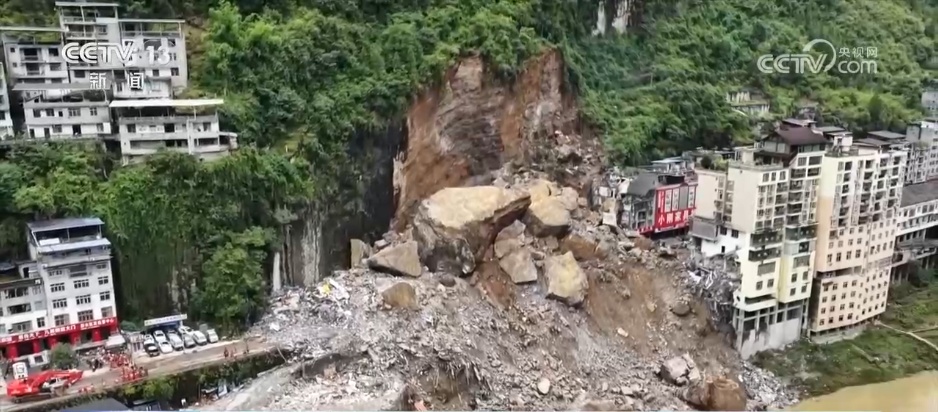 重庆彭水山体崩塌搜救持续进行 120余名专家现场协助救援处置 重庆彭水山体崩塌搜救持续进行 120余名专家现场协助救援处置