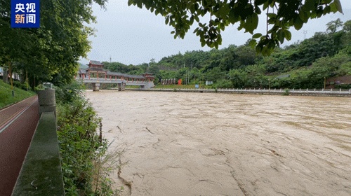 暴雨、大暴雨!百色主城区出现积水点,多条河流涨水 暴雨、大暴雨!百色主城区出现积水点,多条河流涨水