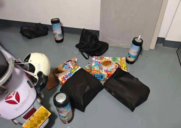地下车库惊现“怪瓶子”!一男子被依法处理! 地下车库惊现“怪瓶子”!一男子被依法处理!
