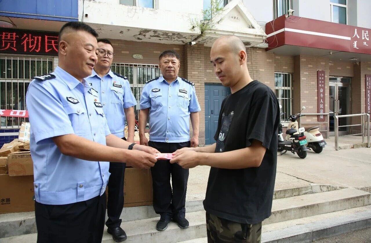 作案500余起还删记录?孪生骗子双双被抓 作案500余起还删记录?孪生骗子双双被抓