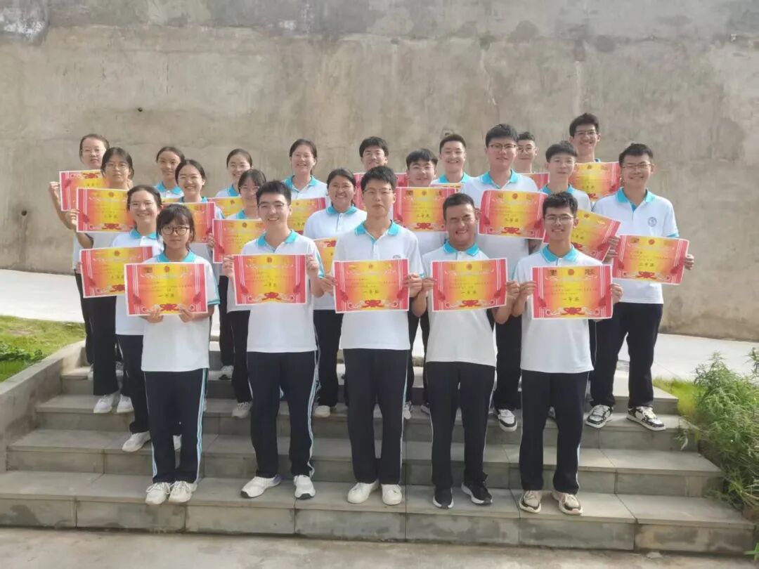 606分!凉山脑瘫学子陈文杰被四川大学录取 606分!凉山脑瘫学子陈文杰被四川大学录取