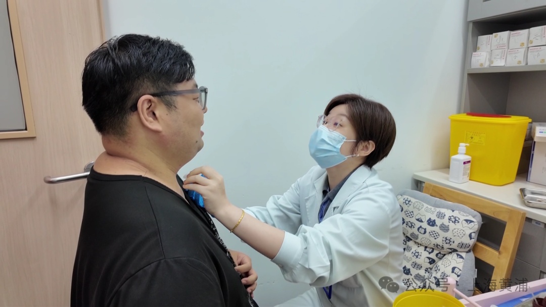 意外了!西瓜蒸熟能治病?上海这家医院的独门秘方又火了→ 意外了!西瓜蒸熟能治病?上海这家医院的独门秘方又火了→