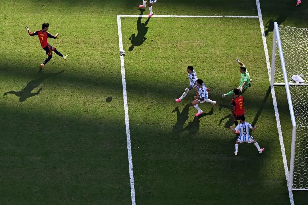 加时赛1-0!西班牙夺得美加墨世界杯冠军 加时赛1-0!西班牙夺得美加墨世界杯冠军