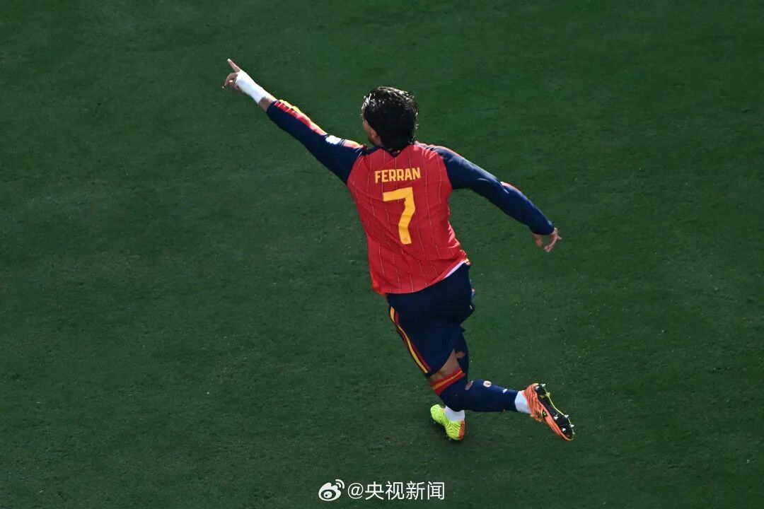 西班牙,冠军! 西班牙,冠军!