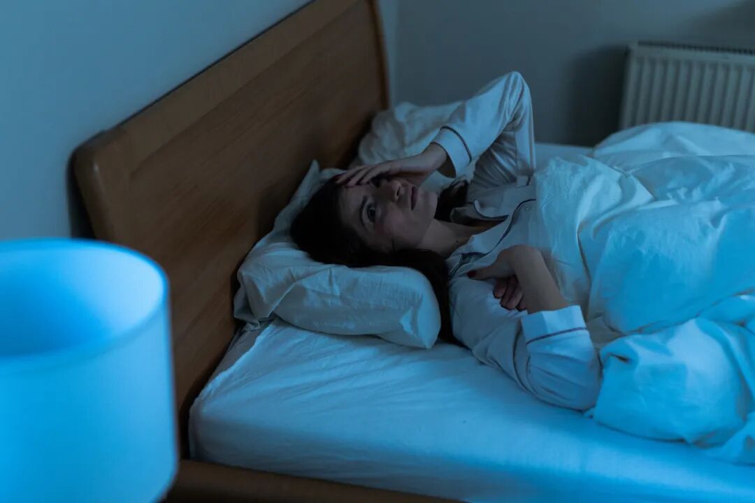 白天累了一天,晚上反而清醒睡不着?你以为是失眠,其实是身体在求救,别硬扛 白天累了一天,晚上反而清醒睡不着?你以为是失眠,其实是身体在求救,别硬扛