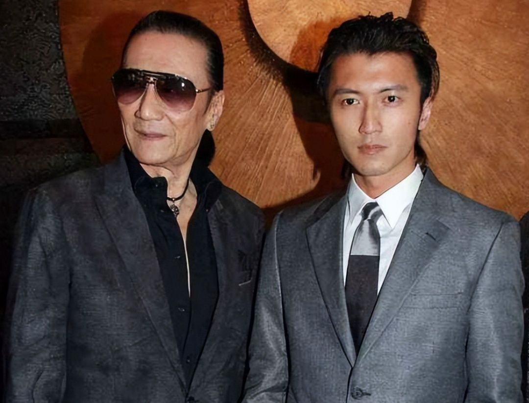 港媒称“四哥谢贤离世,终年89岁,曾以85岁之龄成为金像奖史上最年长影帝;谢霆锋证实并已低调返港 港媒称“四哥谢贤离世,终年89岁,曾以85岁之龄成为金像奖史上最年长影帝;谢霆锋证实并已低调返港