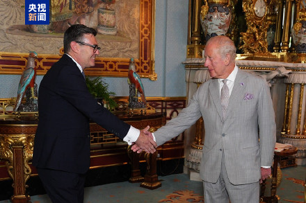 安迪·伯纳姆就任英国首相 安迪·伯纳姆就任英国首相