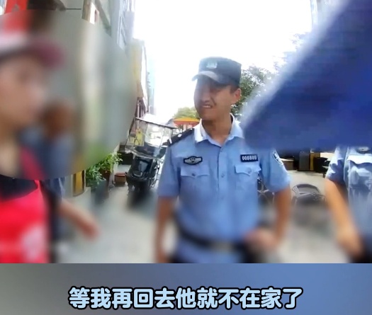 “我乖,我再不瞎跑啦!”救助2岁走失幼童,民警收到“最萌检讨” “我乖,我再不瞎跑啦!”救助2岁走失幼童,民警收到“最萌检讨”