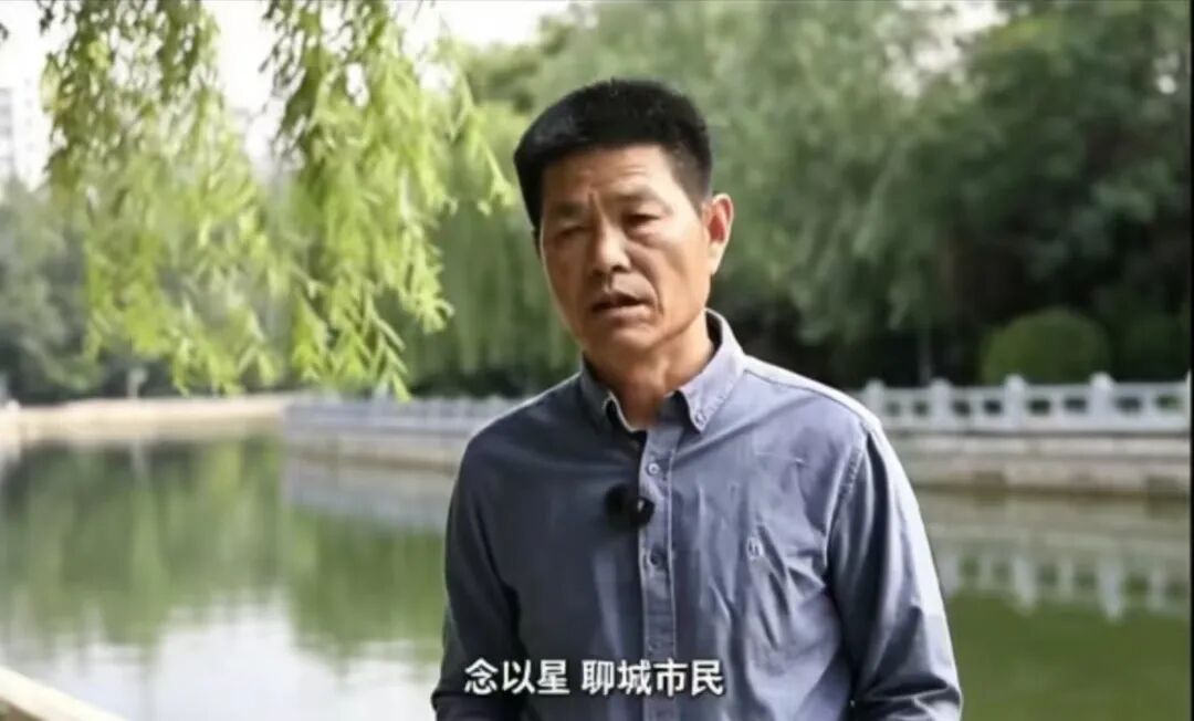 “我会游泳,我下去!”小伙意外落水命悬一线,聊城晨跑市民跳水成功施救 “我会游泳,我下去!”小伙意外落水命悬一线,聊城晨跑市民跳水成功施救