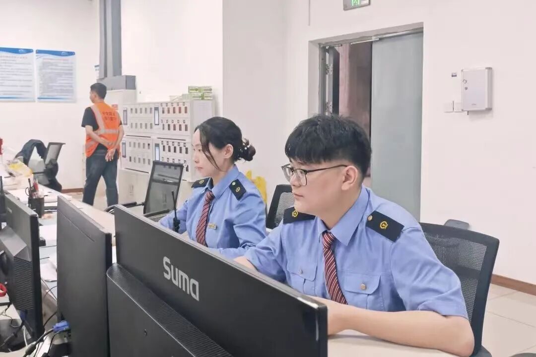 四川小伙为广西灾区徒步运物资,不幸倒在山路上 四川小伙为广西灾区徒步运物资,不幸倒在山路上