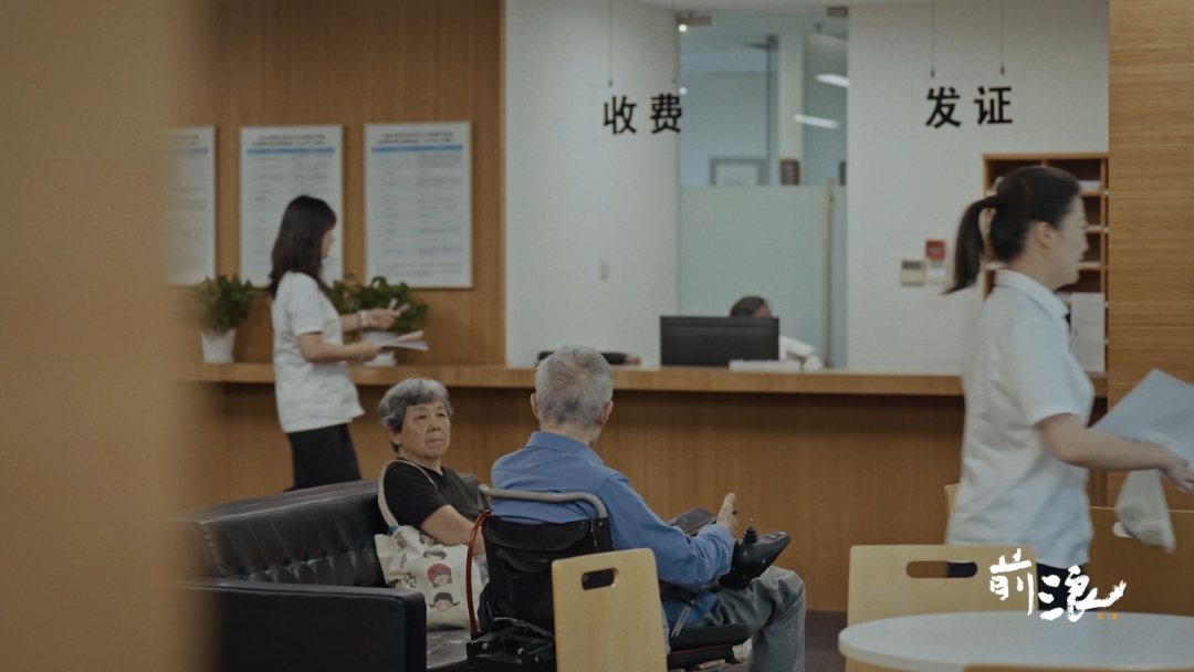 74岁上海老人癌晚期,想送一套房给56岁女友让她照顾余生,被公证处终止:女方已婚! 74岁上海老人癌晚期,想送一套房给56岁女友让她照顾余生,被公证处终止:女方已婚!
