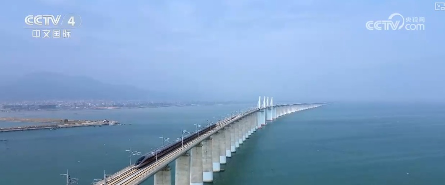 中国高铁、桥梁、港口成为全球公认亮丽名片 “数”里行间感知“人享其行、物畅其流” 中国高铁、桥梁、港口成为全球公认亮丽名片 “数”里行间感知“人享其行、物畅其流”