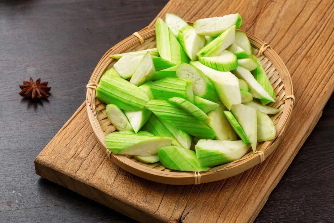 大暑将至!夏天餐桌上的它,有一个冬瓜黄瓜都没有的本事!吃对了养人,吃错了伤人 大暑将至!夏天餐桌上的它,有一个冬瓜黄瓜都没有的本事!吃对了养人,吃错了伤人