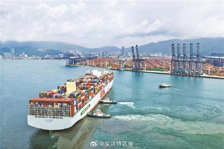 深圳→欧洲 全球最大甲醇双燃料集装箱船开启首航 深圳→欧洲 全球最大甲醇双燃料集装箱船开启首航