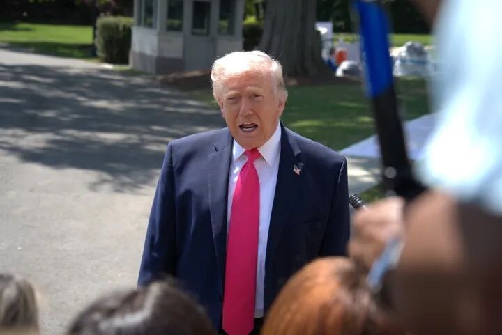 胡塞武装再威胁沙特,特朗普称会处理好 胡塞武装再威胁沙特,特朗普称会处理好