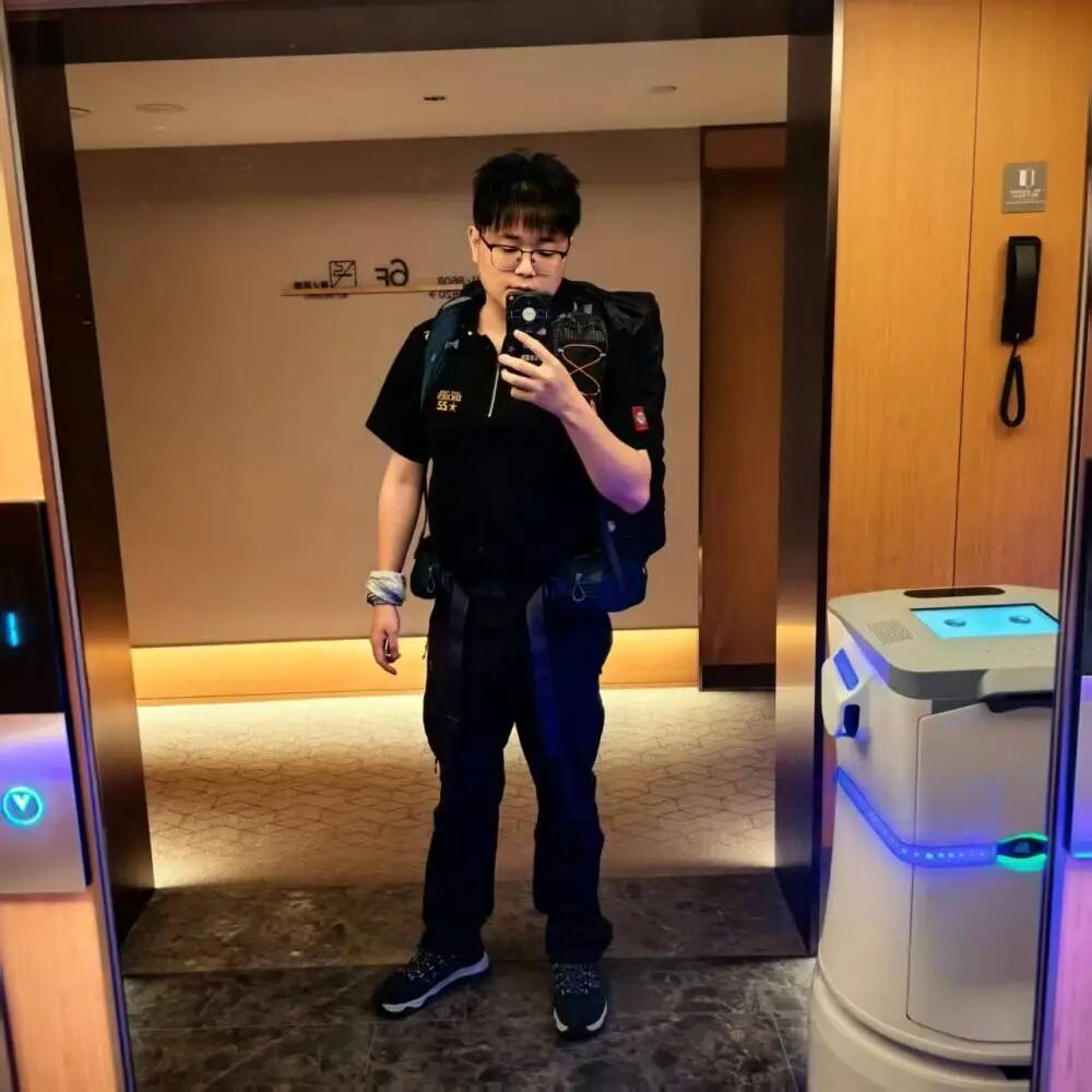29岁小伙救灾时因过度劳累离世,跟好友说的最后一句话是:“好累,我背不动包了” 29岁小伙救灾时因过度劳累离世,跟好友说的最后一句话是:“好累,我背不动包了”