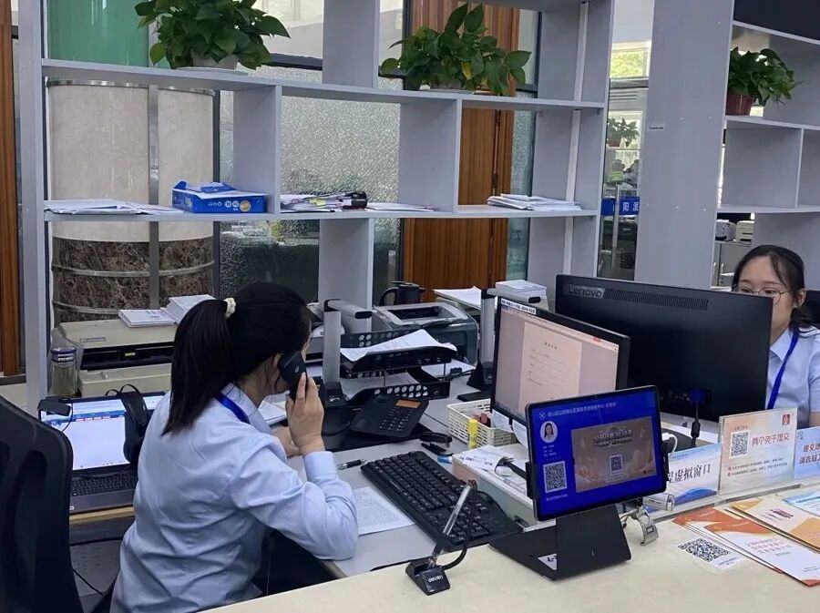 上海阿姨哽咽:差一点要多等11年才能领到养老金!多亏他们拼命寻人 上海阿姨哽咽:差一点要多等11年才能领到养老金!多亏他们拼命寻人